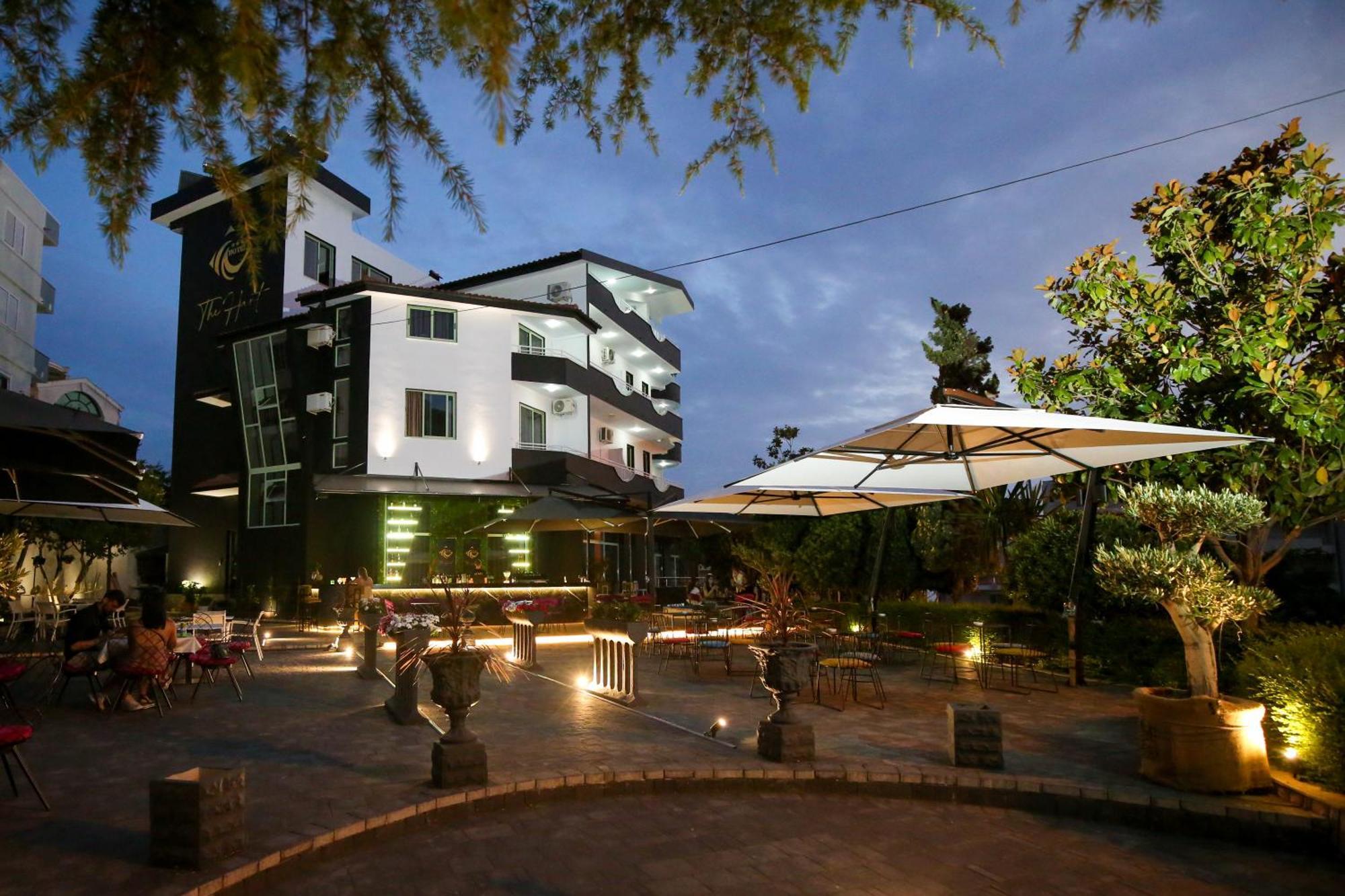 Hotel The Hart Wlora Zewnętrze zdjęcie
