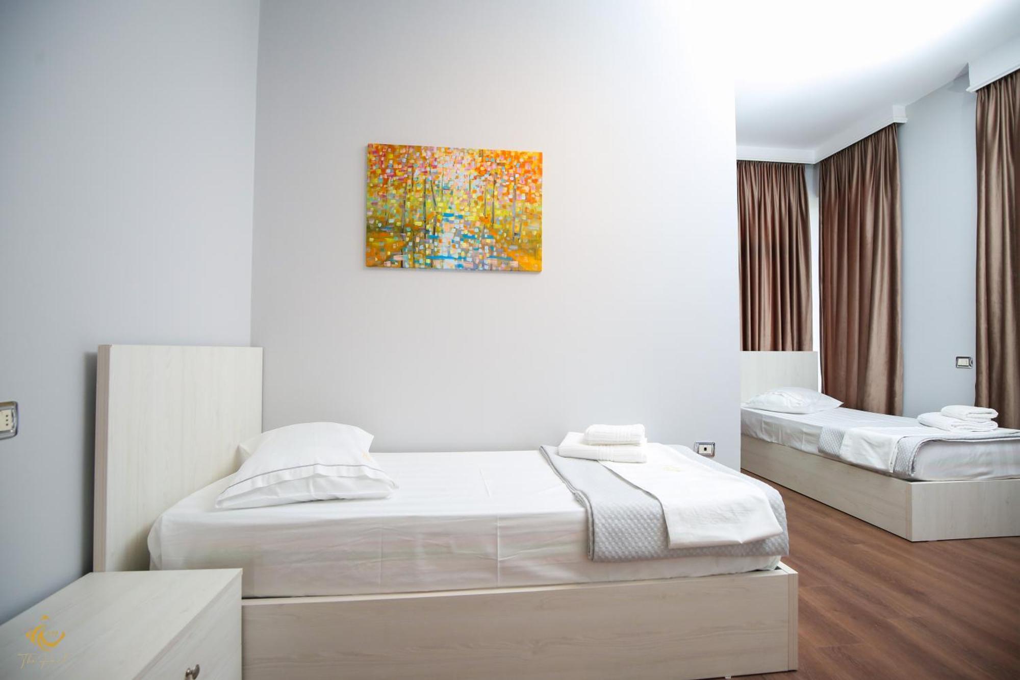 Hotel The Hart Wlora Zewnętrze zdjęcie