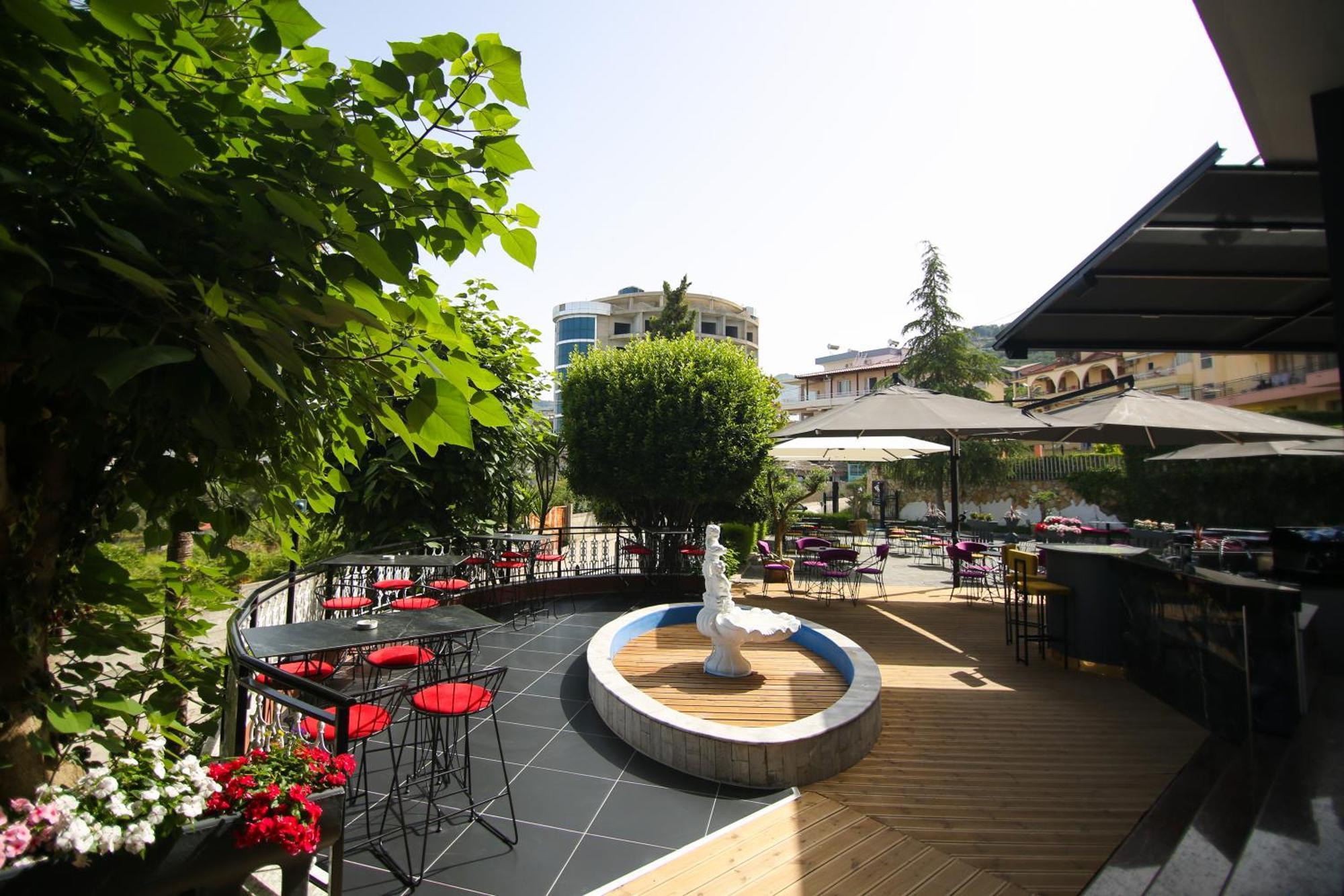 Hotel The Hart Wlora Zewnętrze zdjęcie