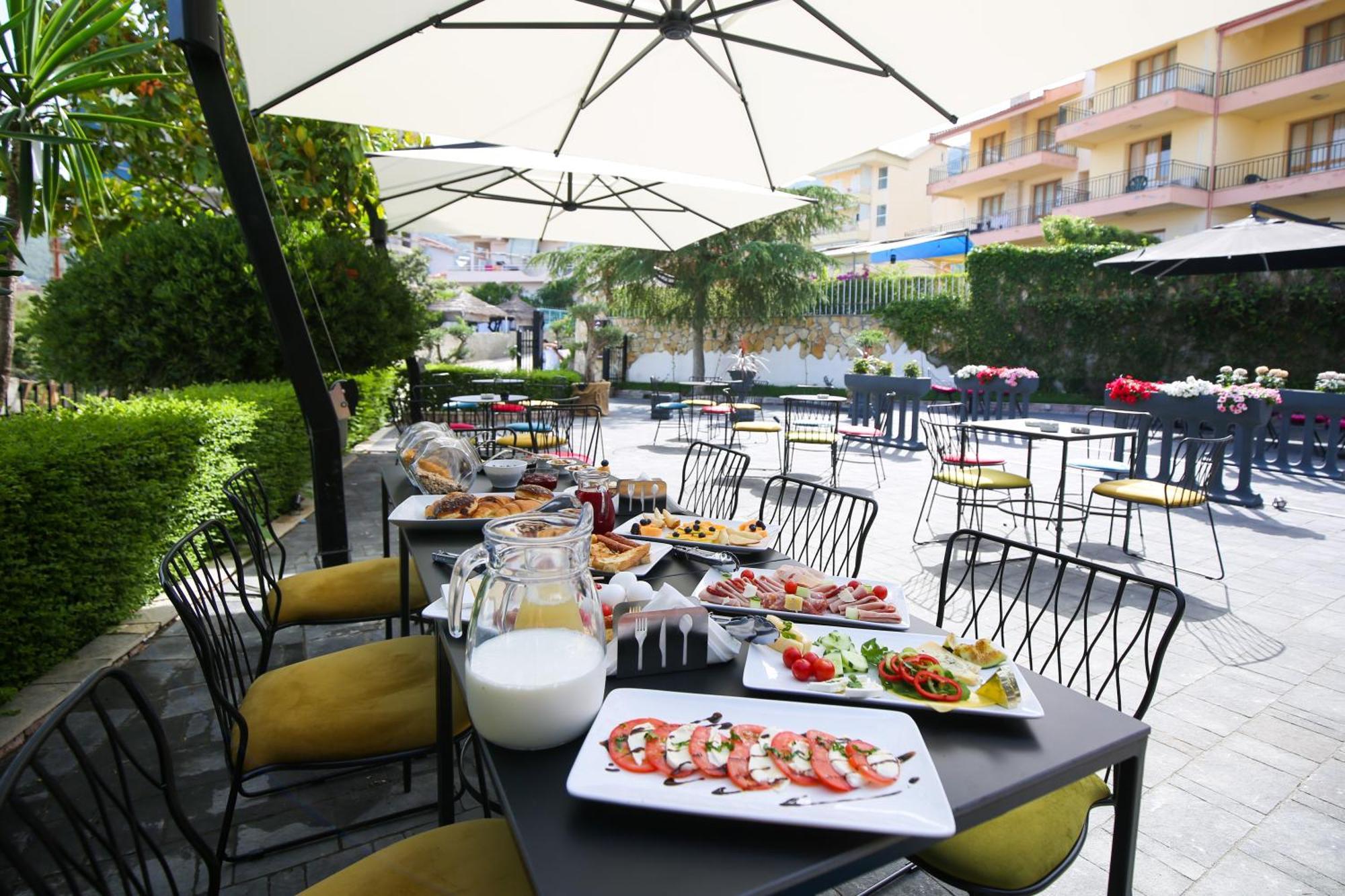 Hotel The Hart Wlora Zewnętrze zdjęcie